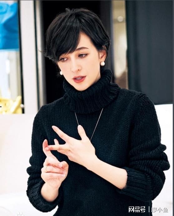 娱乐吃瓜酱22岁的时候